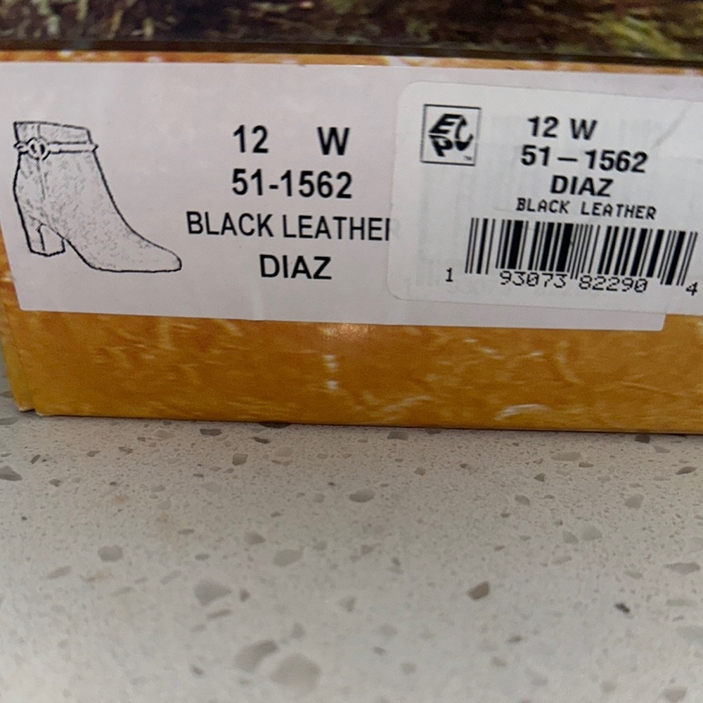 Bella Vita Black Ankle Boots with Sleek Design - Picture 7 of 9